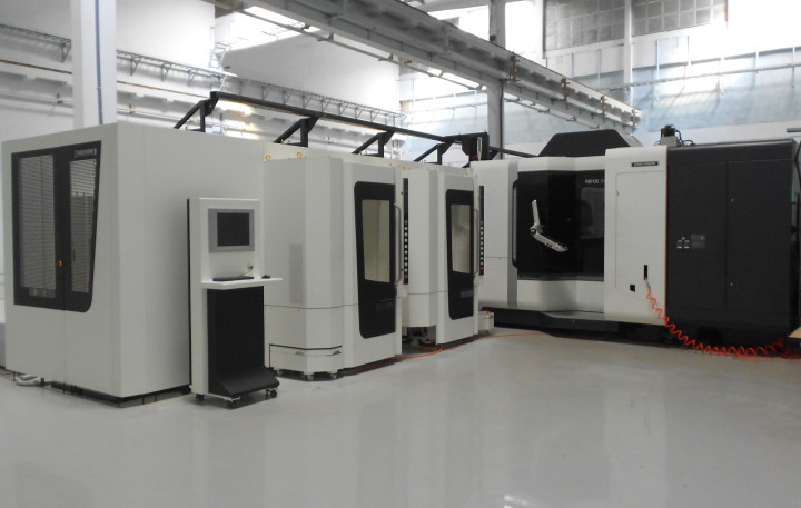 Engine Production Line/>
									<img u=